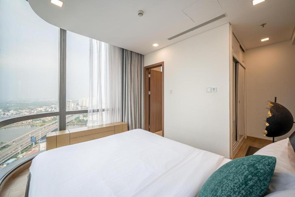 Tony Luxury Inside Landmark 81 Tower Hotel