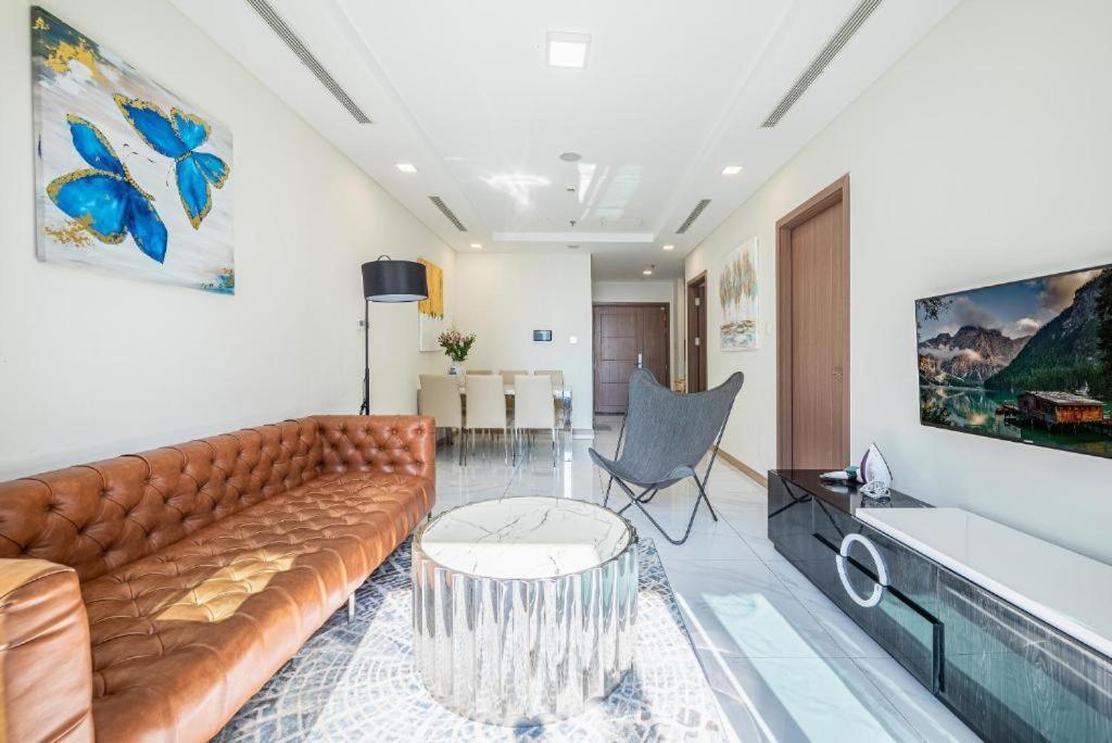 Tony Luxury Inside Landmark 81 Tower *