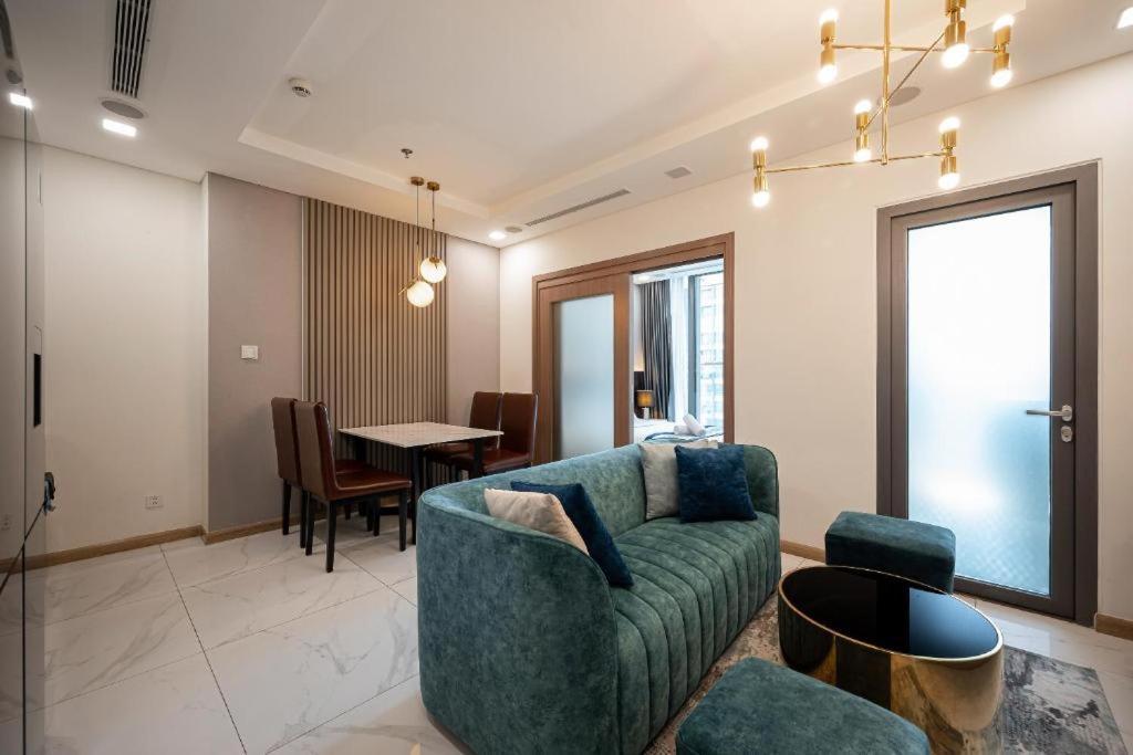 Hotel Tony Luxury Inside Landmark 81 Tower Ho Chi Minh City