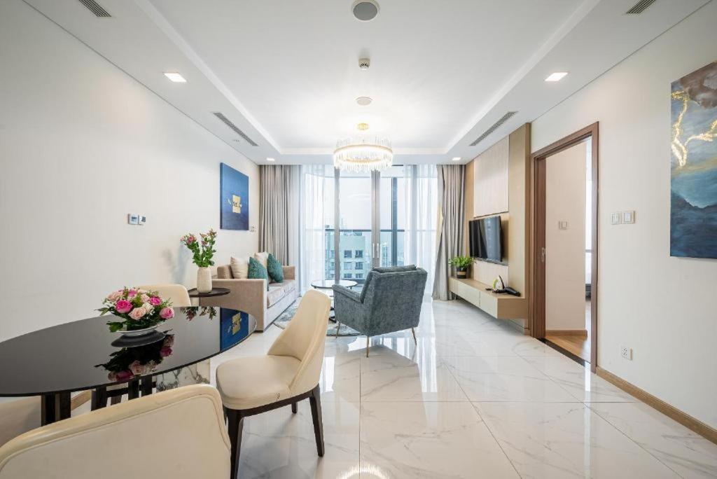 Khách sạn Tony Luxury Inside Landmark 81 Tower *
