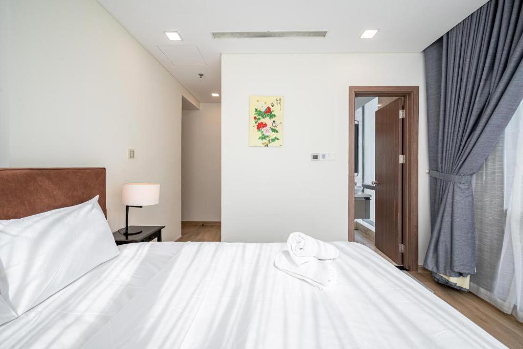 Tony Luxury Inside Landmark 81 Tower *